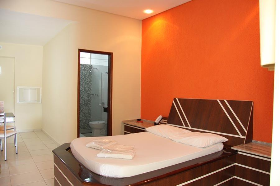 Motel Passport กวาราชินเกตา ภายนอก รูปภาพ